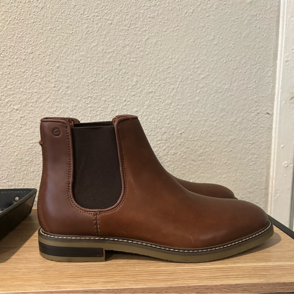 NWT Clarks Jaxen Chelsea boot - Men’s 8.5